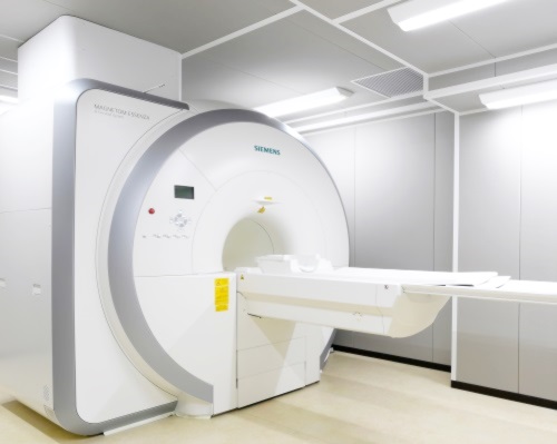 最新静音技術の1.5T MRI